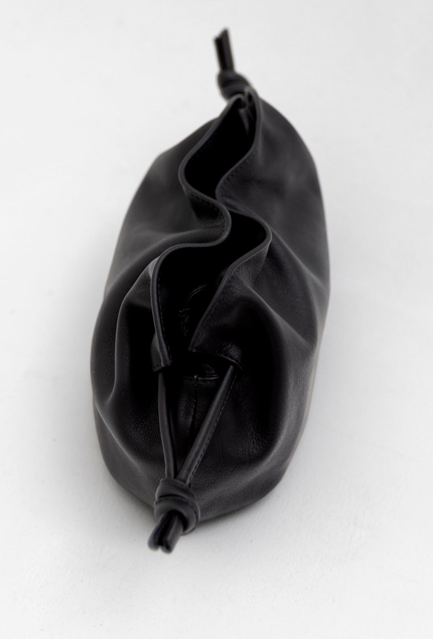 ⁠Shell Bag: Re-edited Black