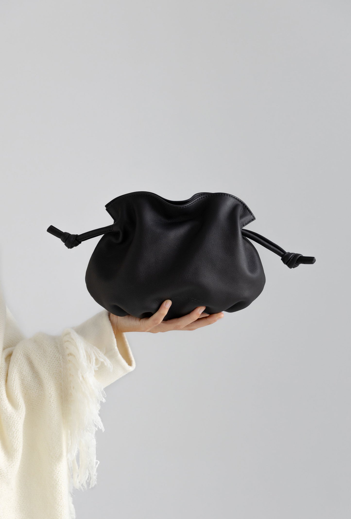 ⁠Shell Bag: Re-edited Black