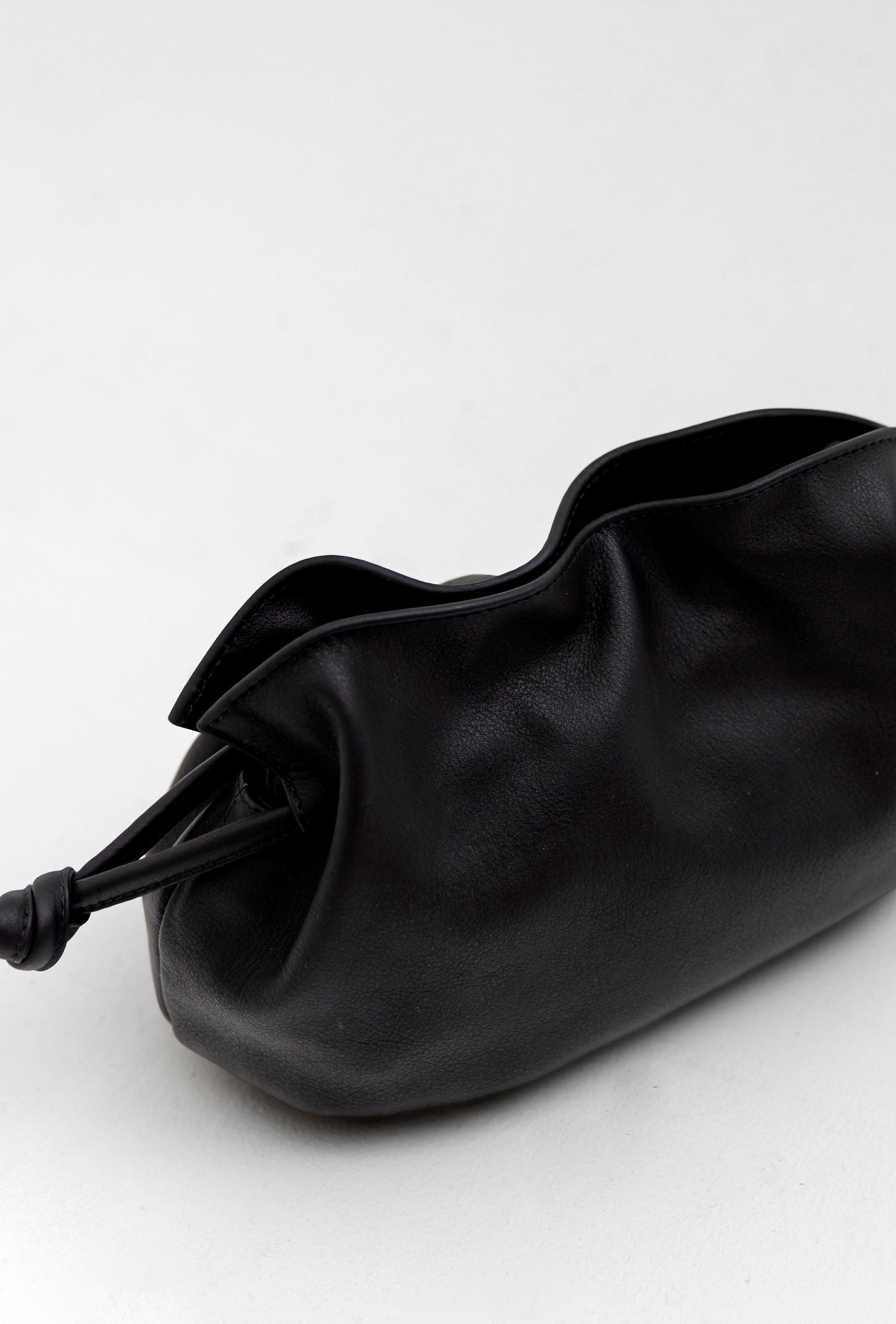 ⁠Shell Bag: Re-edited Black