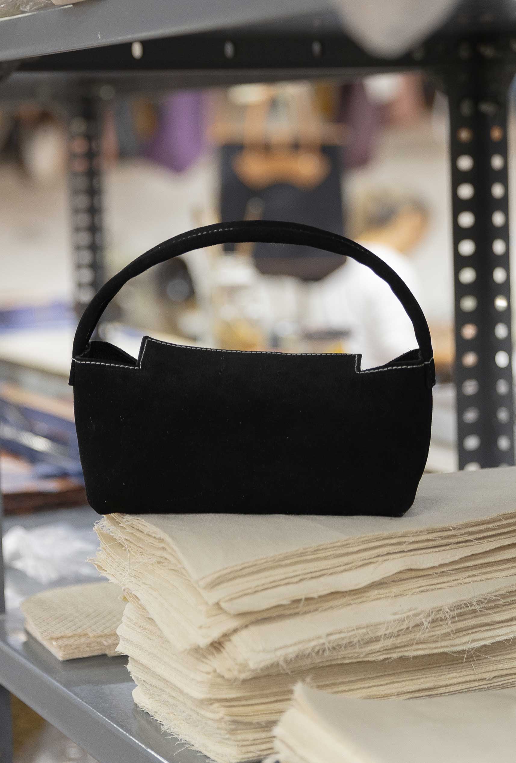 Suede mini: Black