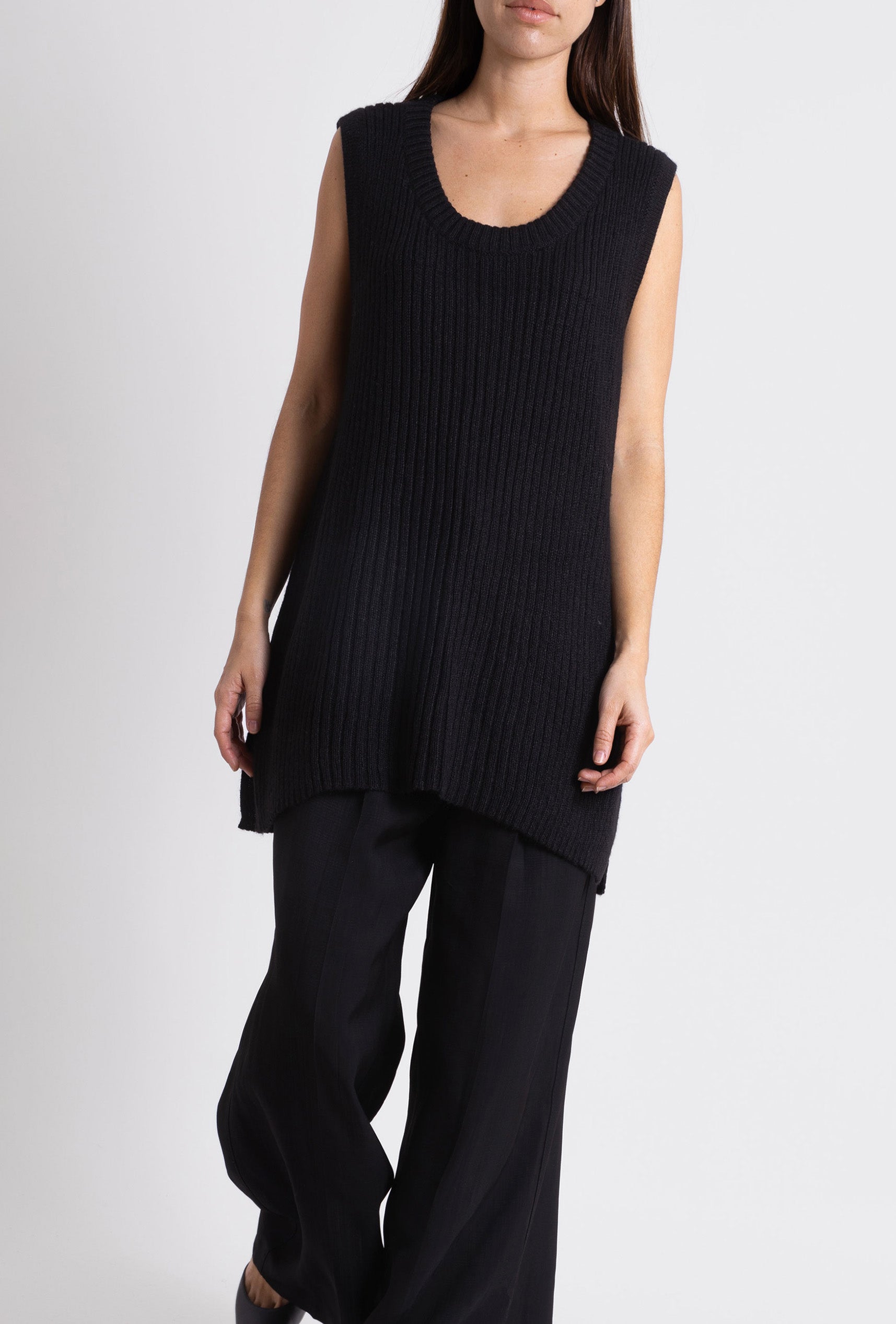 Sleeveless Sweater: Black