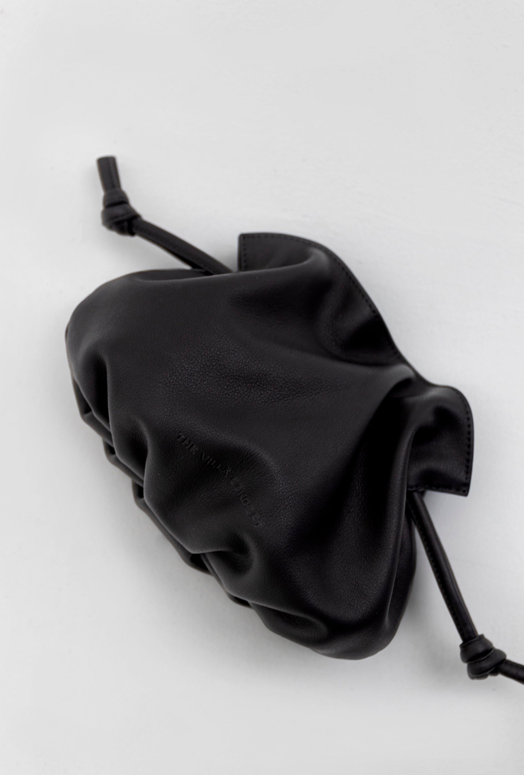 ⁠Shell Bag: Re-edited Black