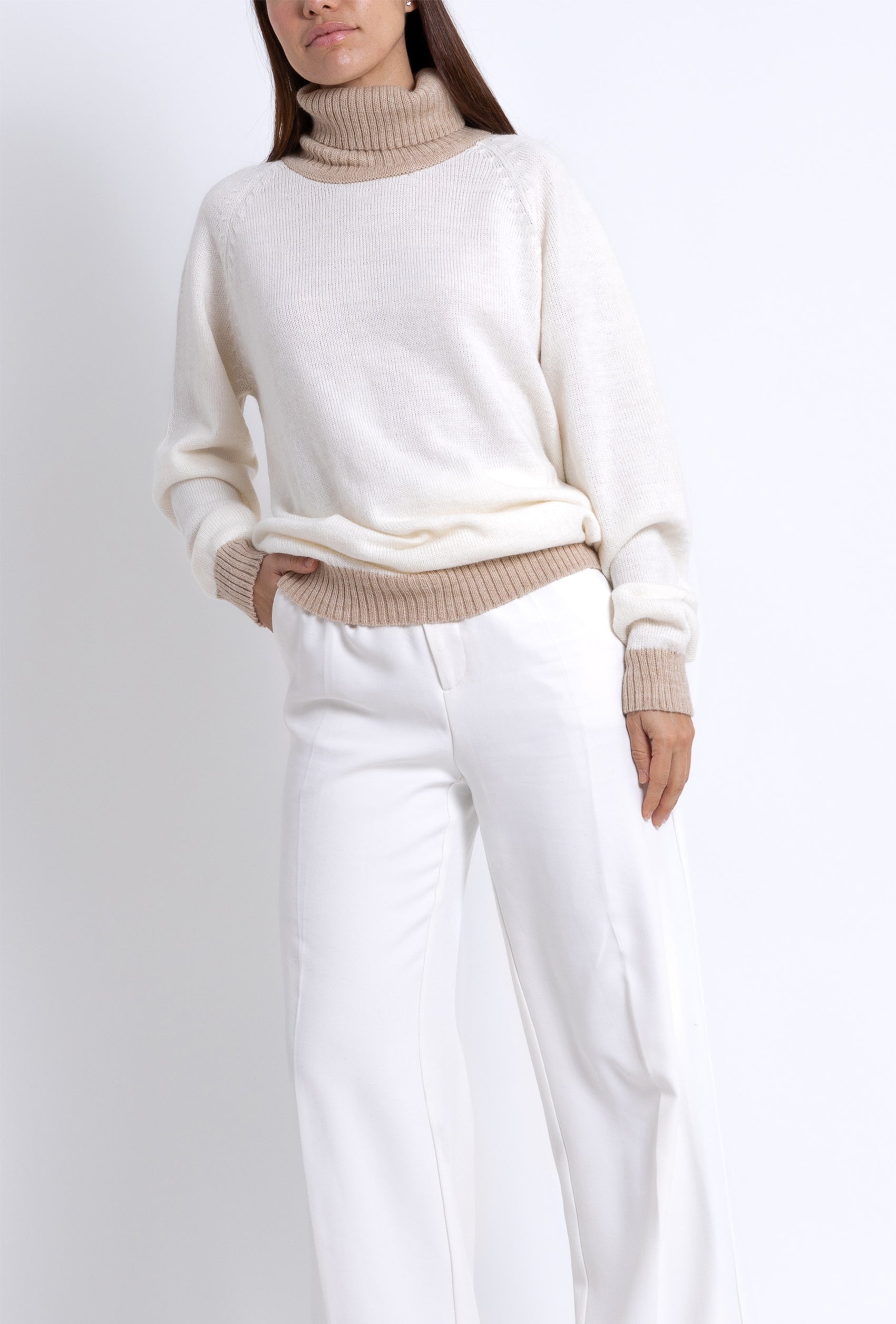 Turtle Neck Sweater: Off white & camel