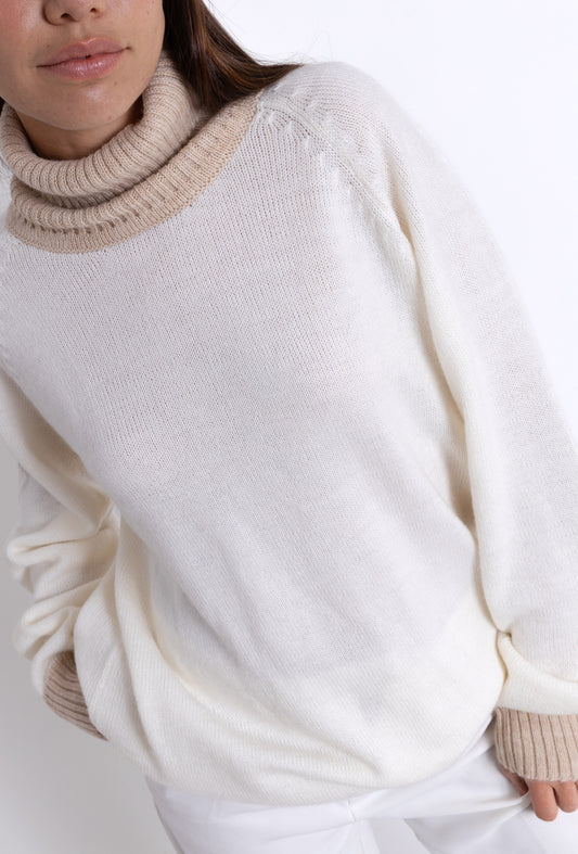 Turtle Neck Sweater: Off white & camel